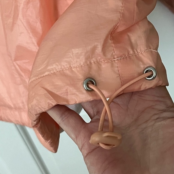 KITH Powell 1/4 Zip Windbreaker Pnk, Ronnie Fieg Unveils KITH's "Volcano 2.0" S - Picture 7 of 15